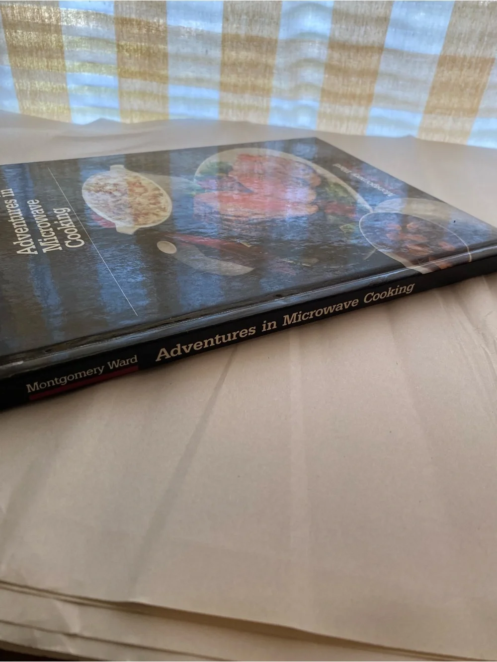 Vintage Montgomery Ward Adventures in Microwave Cooking Cookbook - Black